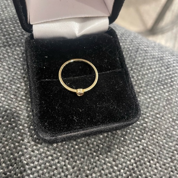 Mejuri Solo Diamond Ring - Picture 3 of 4